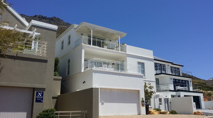 Lighthouse Apartments