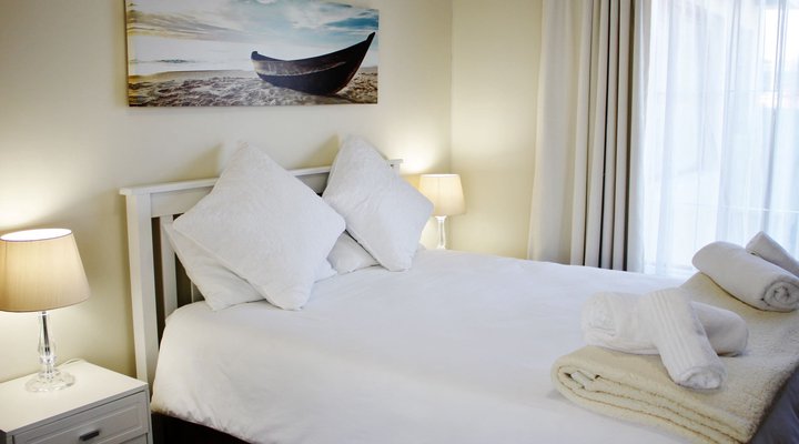 Longships, Plettenberg Bay