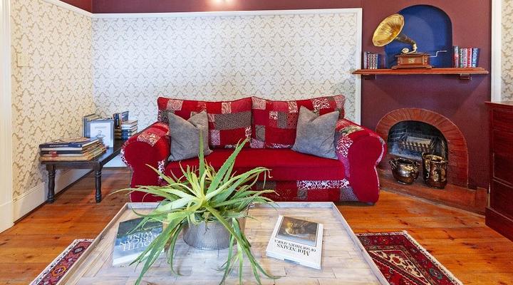 Airlies Historical Guesthouse