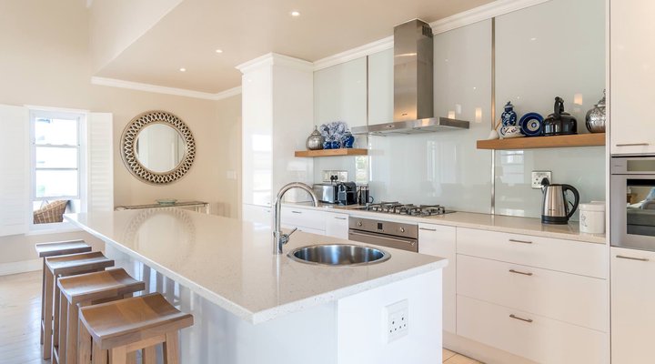 Luxurious and Welcoming Holiday Living