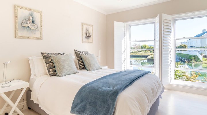 Luxurious and Welcoming Holiday Living