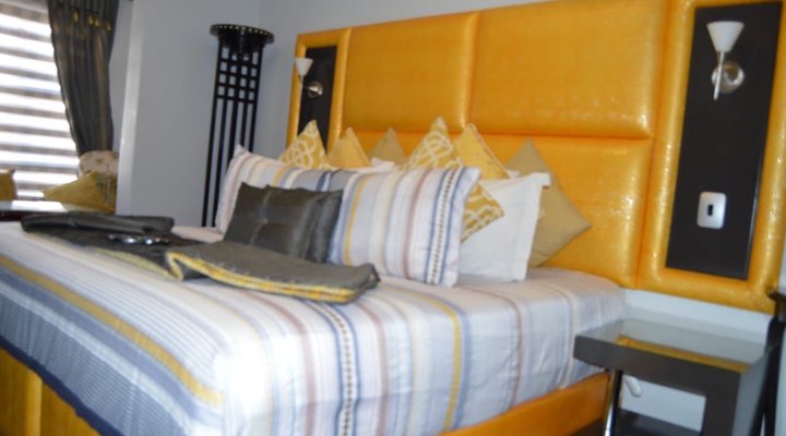 Mazidlekhaya Guest House
