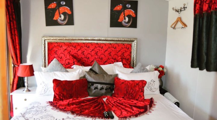 Mazidlekhaya Guest House