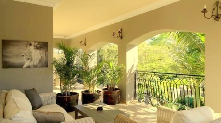 African Palm Cottage and Guesthouse