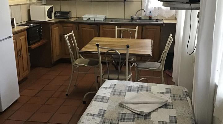 Hazypark Lodge and Caravan Park