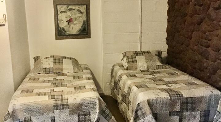 Hazypark Lodge and Caravan Park