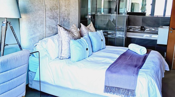 Eden Palms Penthouse Apartment