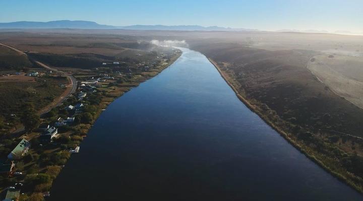 Living The Breede - Wooden House