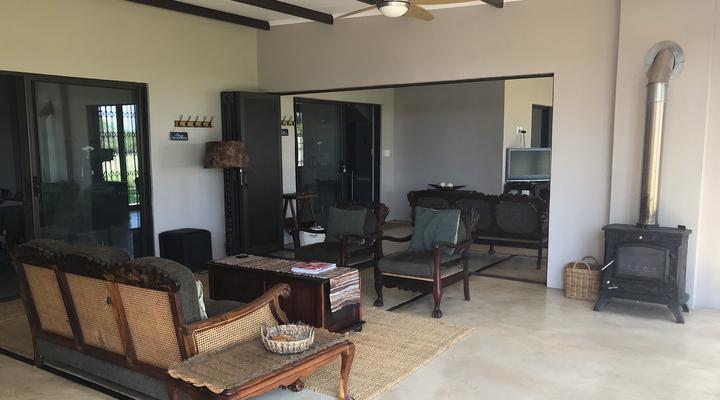 Buffalo Thorn Safari Lodge