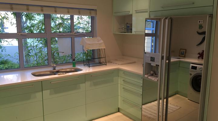 Perfect 10 - The House