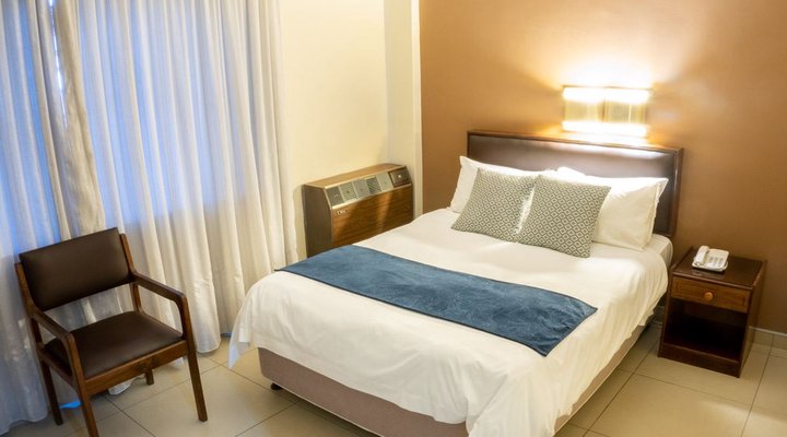 Elgro Hotel
