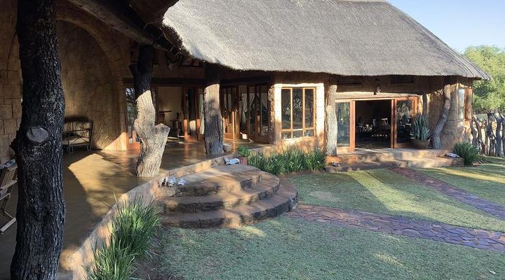 Chacma Safari Lodge