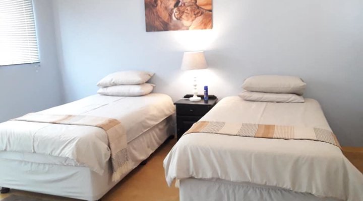 Hluhluwe Gate Safari Camp