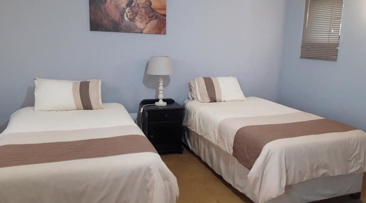 Hluhluwe Gate Safari Camp