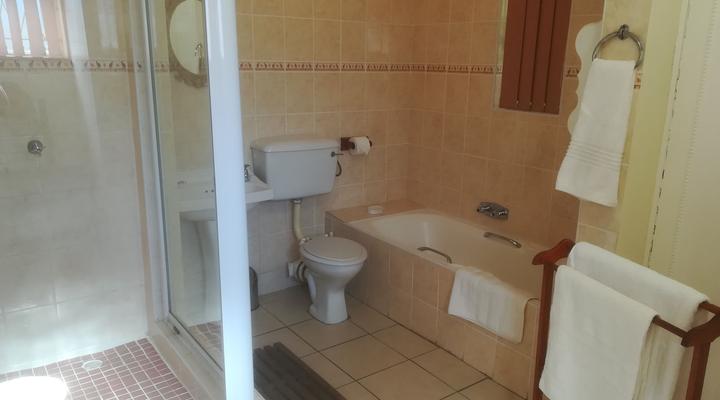 Linkside Lodge- Port Elizabeth