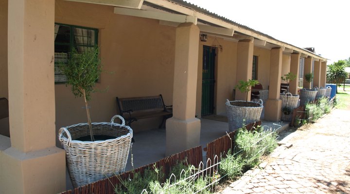 Tierra Pequena B&B and Equestrian Estate