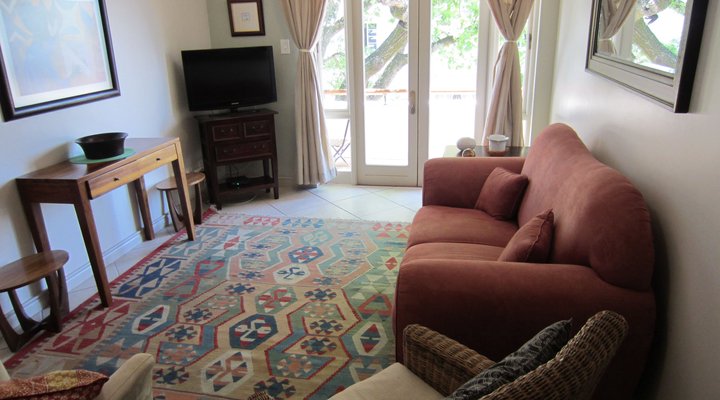 Candy Lee Accommodation Stellenbosch - Ikati