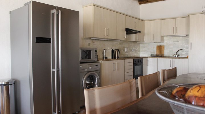 Leeus Villa