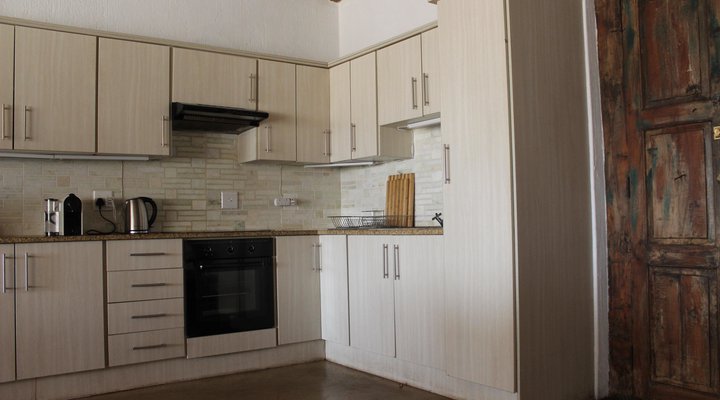Leeus Villa