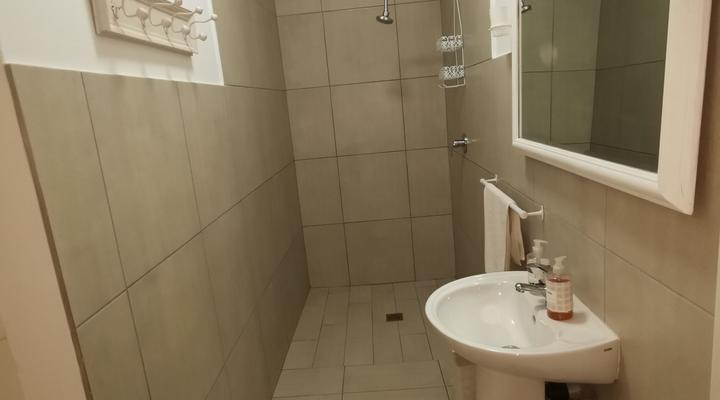 Lizzie's Garden Cottage