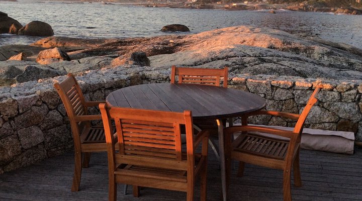 Beach House On The Rocks