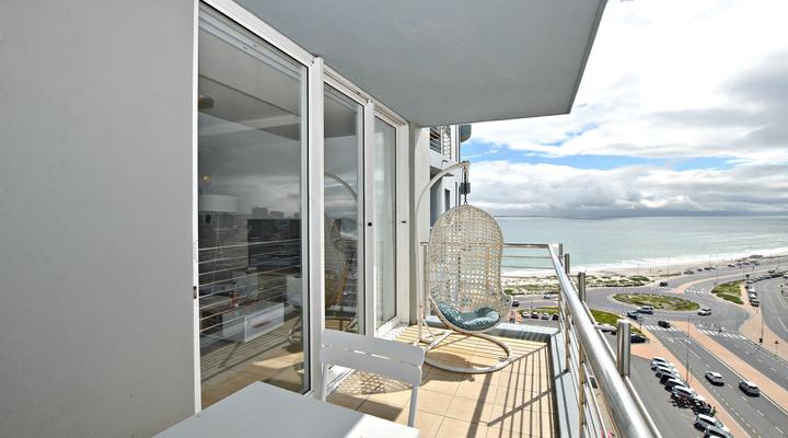 Horizon Bay 705 Blouberg Beachfront Apartment