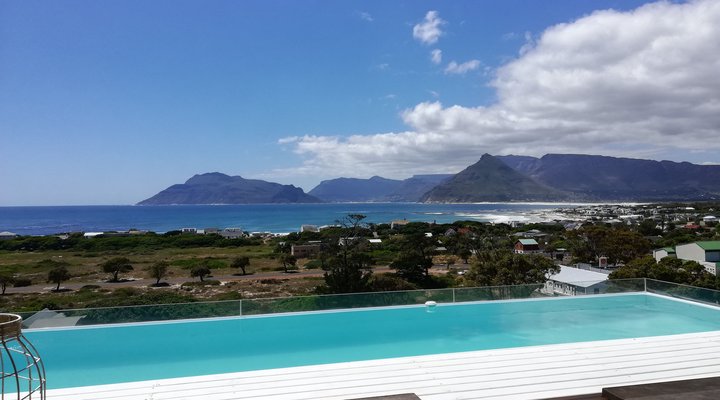 Mountain and Sea Apartment 3