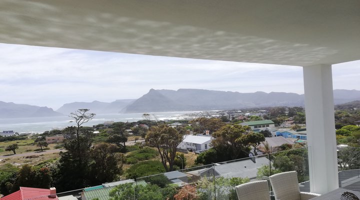 Mountain and Sea Apartment 2