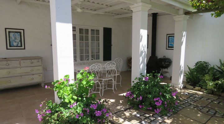 Jacaranda Cottage