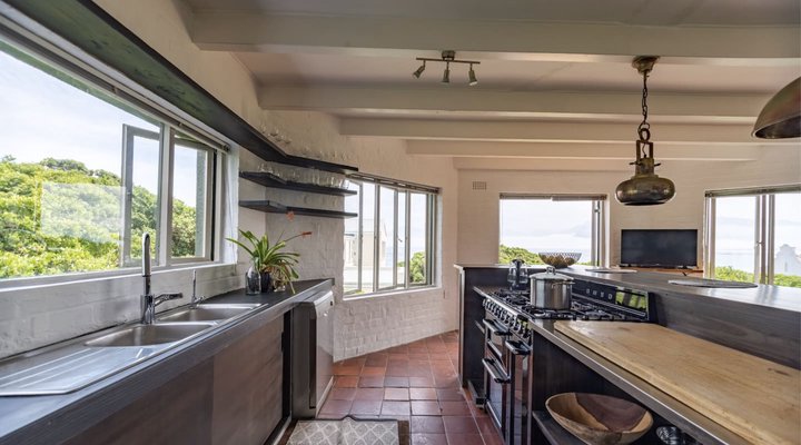 Seafoam in Kommetjie