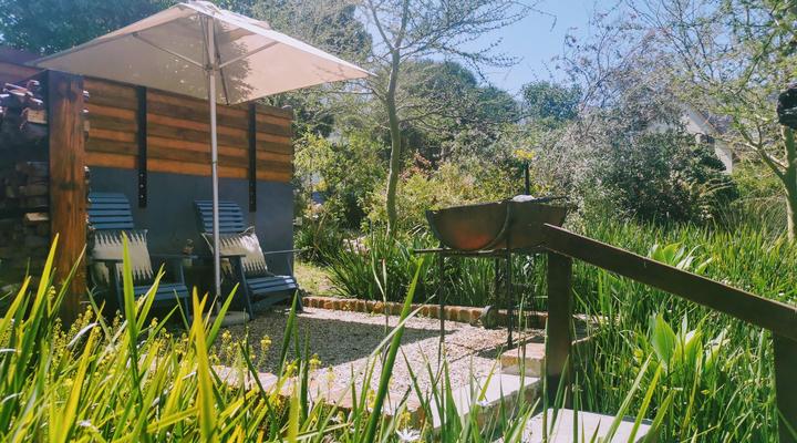 A Hilltop Country Retreat