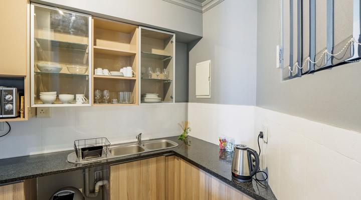 2 Sleeper with King Bed @ Unit 44 Point Watefront