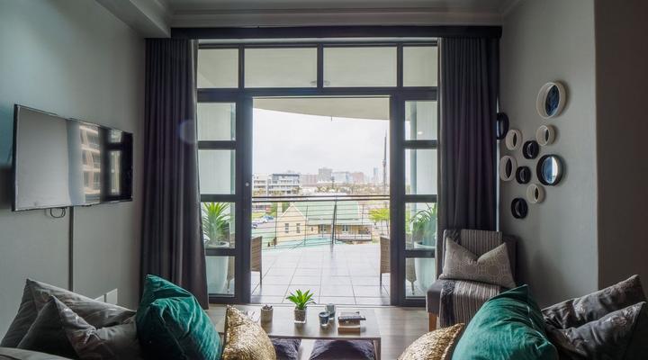 2 Sleeper with King Bed @ Unit 44 Point Watefront