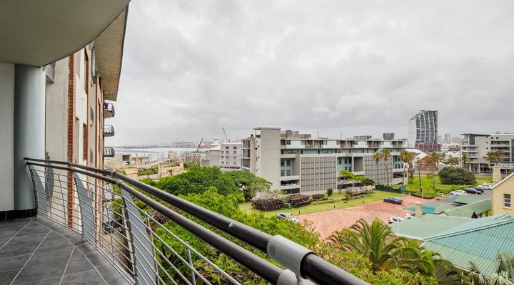 2 Sleeper with King Bed @ Unit 44 Point Watefront