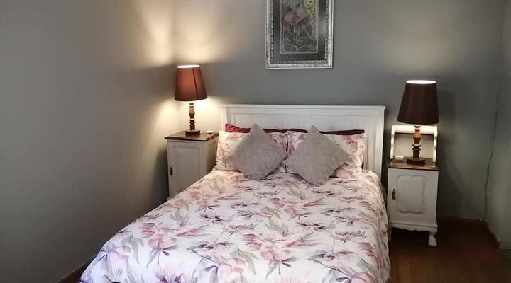 Xanske's Place with Wood fired Hot Tub