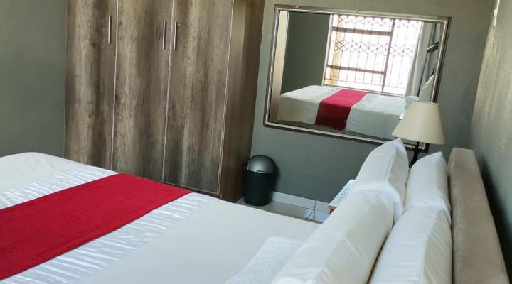 Kgakgamela Road Lodge