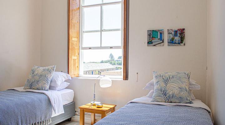 Searle's Manor - Apt 13