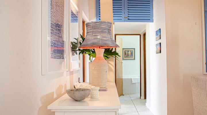 Searle's Manor - Apt 13