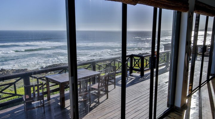 Oyster Bay Beach Lodge