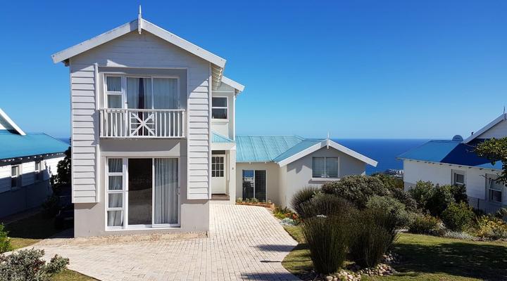 Signature Lodge 3 @ Pinnacle Point Golf Estate