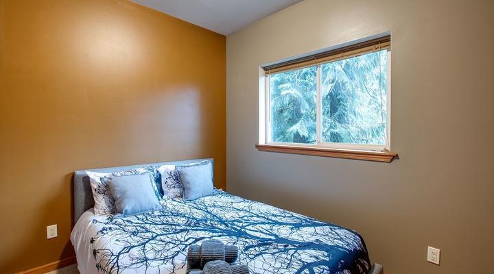 #20 Glacier Springs Cabin