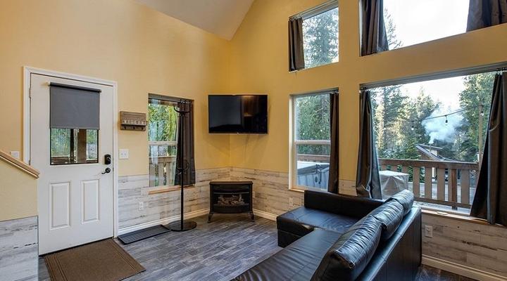 #02 Glacier Springs Cabin