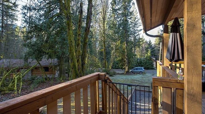 #02 Glacier Springs Cabin