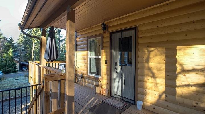 #02 Glacier Springs Cabin