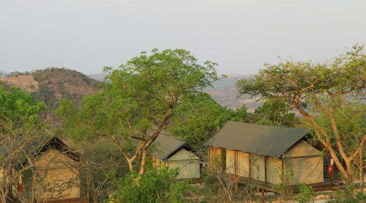 Ndhula Luxury Tented Lodge