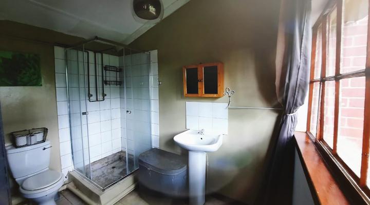 Nsezi Lake Cottage 2