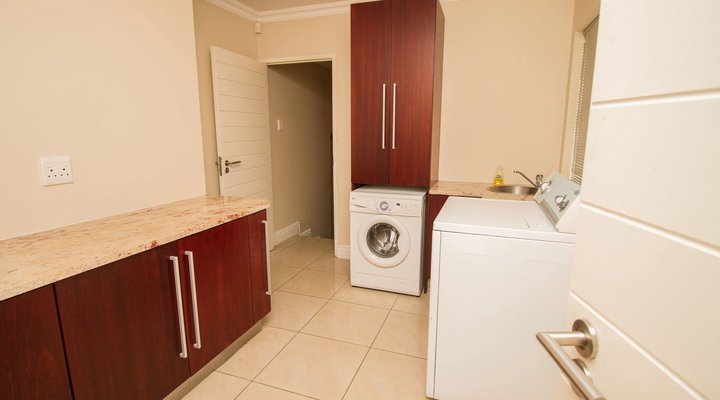 Fernkloof Manor House