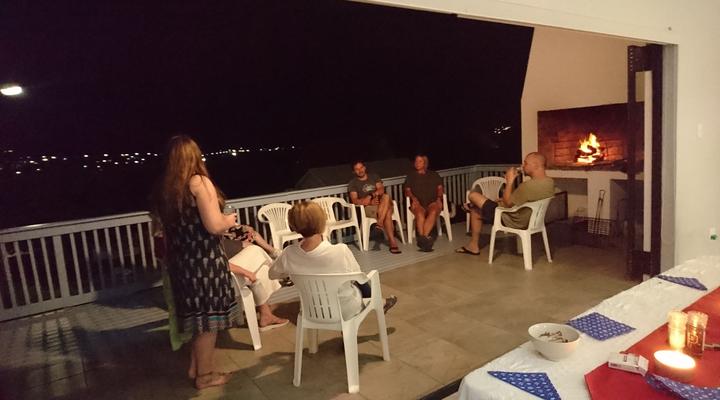 The Blue Beach House, Vrede St