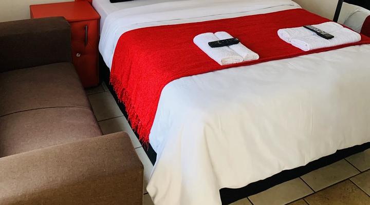 Crown Guest House Waterkloof