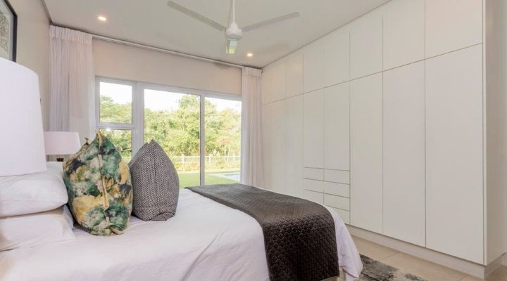 10 Silver Oak Road